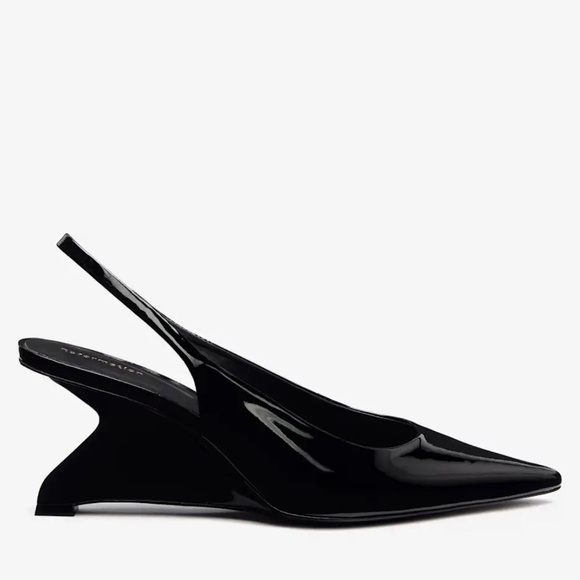 Reformation Westlyn Closed Toe Wedge, Size 7 in Black Patent - Picture 1 of 7